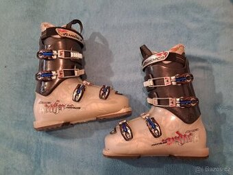 Lyžáky - Přezkáče velikost 250-255 NORDIC