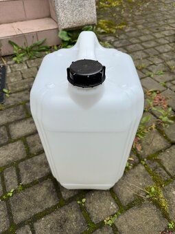 Plastový kanystr 25l