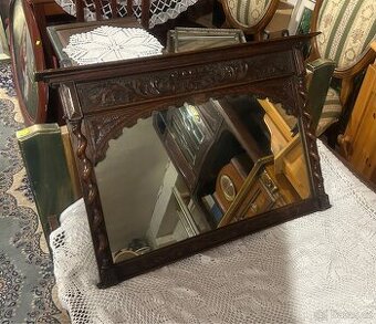 Historické řezbované zrcadlo