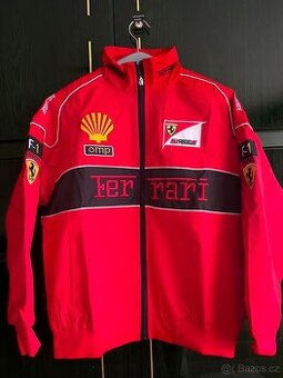 Ferrari F1 bunda, vyšívaná loga