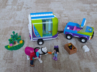 LEGO Friends - 41371 Mia a přívěs pro koně