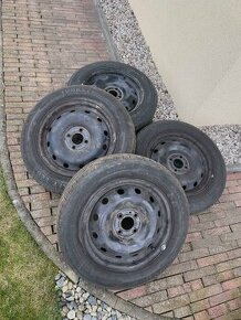 Plechové disky 4x100 15 s letním pneu 185/65 R15