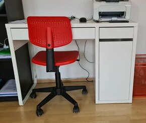PC stolek Ikea Micke