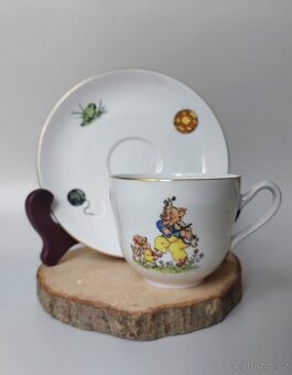 Starožitny porcelánovy dětský čajový set značky EPIAG