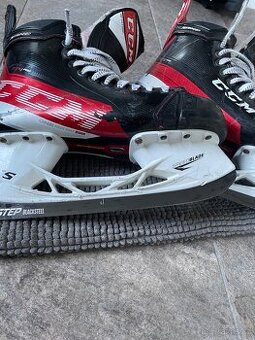 Brusle CCM jetspeed FT4 pro