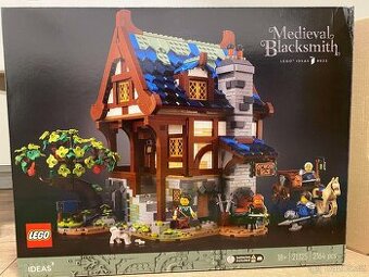 LEGO 21325 středověká kovárna
