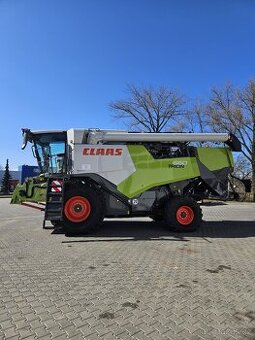 CLAAS TRION 660 + V770 - 1