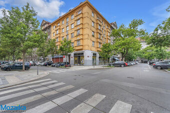 Pronájem prostorného, světlého bytu 3+1 s komorou, 100 m², E