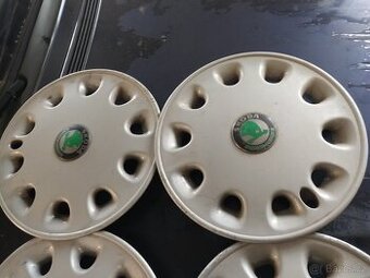 Škoda Felicia - Originální kryty kol.