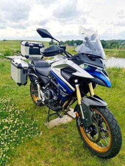 Půjčovna cestovní motocykl, pronájem motocyklu