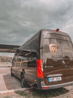 kurýr 38.000,-