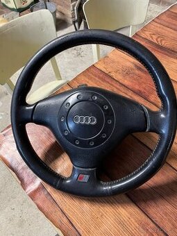 Tříbodový volant z vozu Audi A4 B5