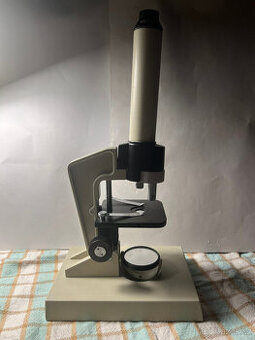 Mikroskop Meopta AZ-3 – původní československý model