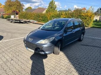 K opravě nebo na náhradní díly