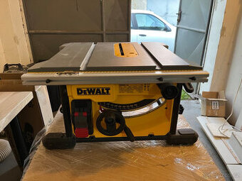 Stolní pila DeWALT DWE7485