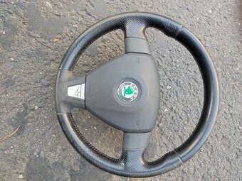 Škoda Octavia 2 RS volant