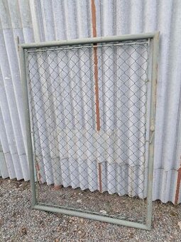 Brána otočná jednokřídlá bez sloupků, dl. 113cm, výška 157cm