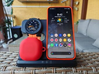 Samsung Galaxy S25 12/256 5G+hodinky+sluchátka+nabíjecí dock