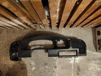 Opel Zafira A palubní deska