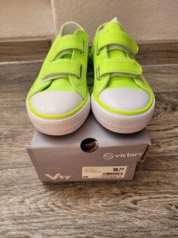 Nenošené, nové dětské tenisky vel. 28