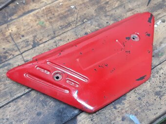 ČZ Enduro 250 175 bočnice