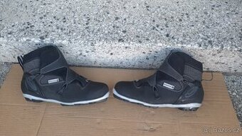 Kvalitní boty na běžky Rossignol 29 cm NNN profil