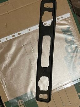 Škoda 100/110/110R - NOVÁ tesniaca guma pod osvetlenie ŠPZ