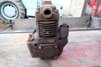 traktr ZETOR - kompresor