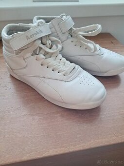 Gymnastická obuv vel. 34