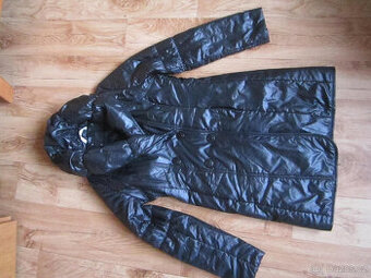 Zimní prošívaný kabát Esprit, černý, vel. S/M, Německo