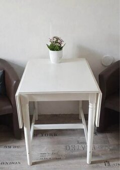 Jídelní stůl ikea