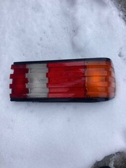 Mercedes-Benz W126 – pravá zadní lampa