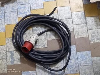 Prodlužovací připojovací kabel 12m.