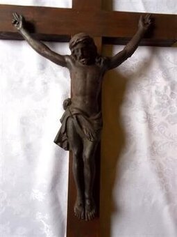 Kříž s železným Kristem, stáří litinového Krista 100 let