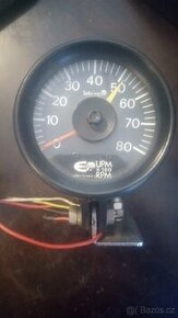 Otáčkoměr sebring