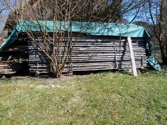 Suché smrkové řezivo - prkna, fošny