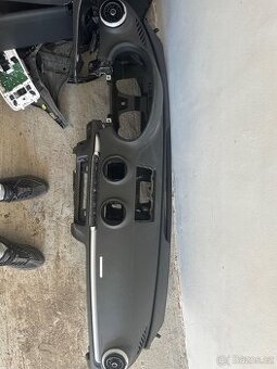 rozpredam diely na audi rs3 8v daza