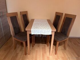 Jídelní stůl 4 x židle
