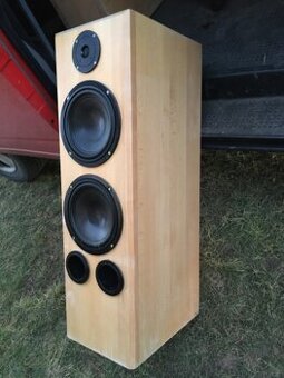 sloupove hifi zakazkove reprobedny Tesla z masivu