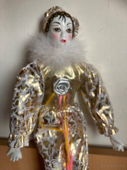 Panenka Pierrot porcelánová