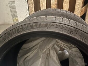 Michelin Pilot Sport 4 225/40/ZR18 92Y