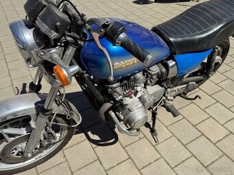 Suzuki GS550
