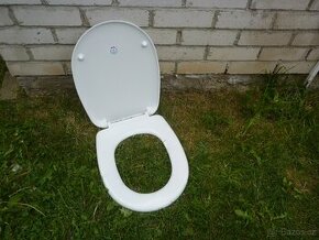 WC sedátko 44,5 x 36,5 cm - nové - 1