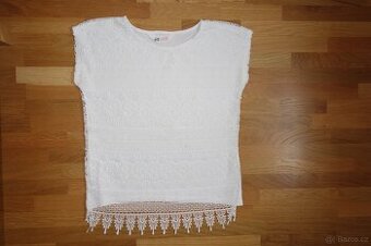 Bílá dívčí krajková halenka/tričko vel.122/128