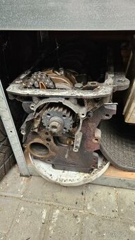 Motor Volkswagen Transporter T5 1.9 tdi 63kw AXC
