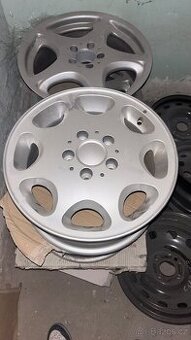 MERCEDES A124 sada kol