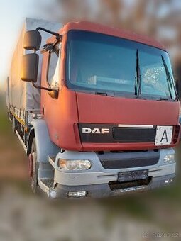 DAF s přívěsem