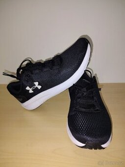Tenisky Under Armour 44