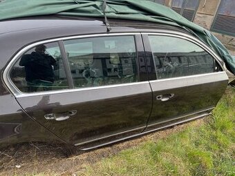 Prave dveře superb 2 sedan FL od 2013
