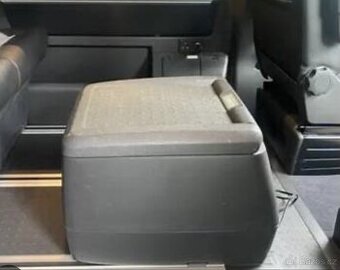 Lednice (coolbox) 32l originál Transporter T5 Multivan